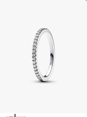 Pandora Silver Sparkling Ring Band